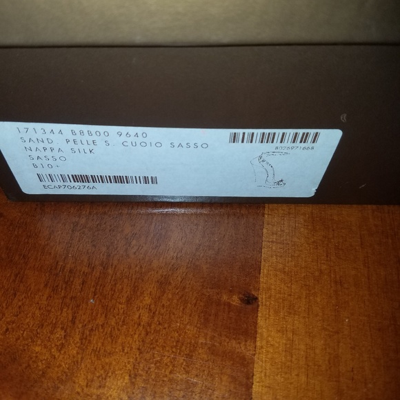 Authentic Gucci Sand Pelle Wedge Sandal - Picture 8 of 8